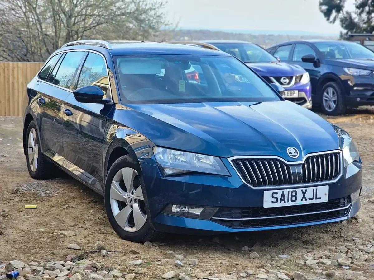 Used Skoda Superb SE 120 HP (88 kW) 2018 Blue Estate