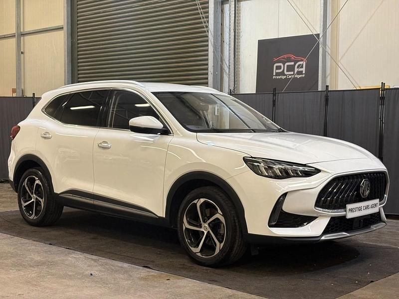 White Used 2024 MG HS Trophy SUV | £16,990 (Good price) - Image 1/4