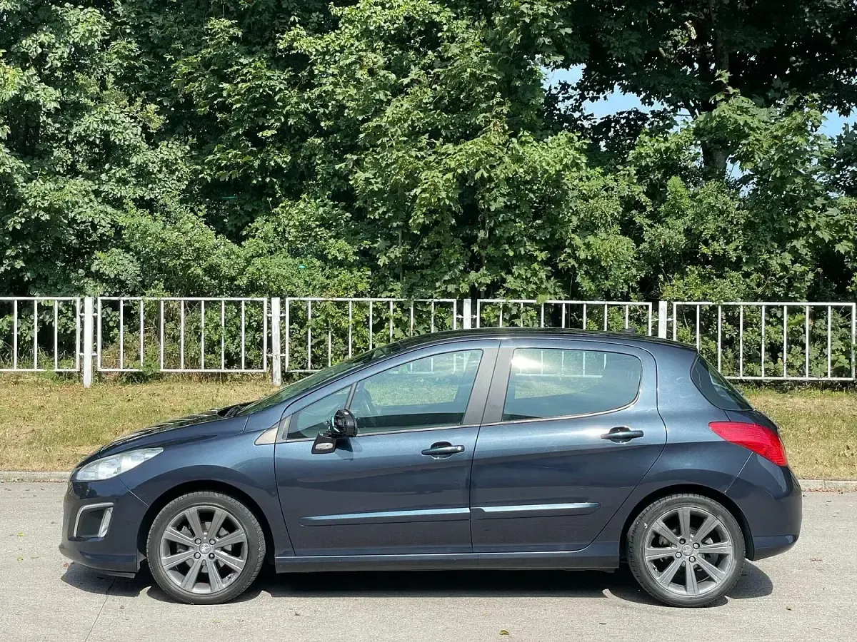 Used Peugeot 308 Active 2013 Blue Hatchback