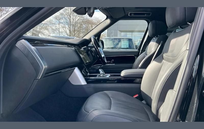 Used Land Rover Range Rover Autobiography 530 HP (389 kW) 2023 Black SUV