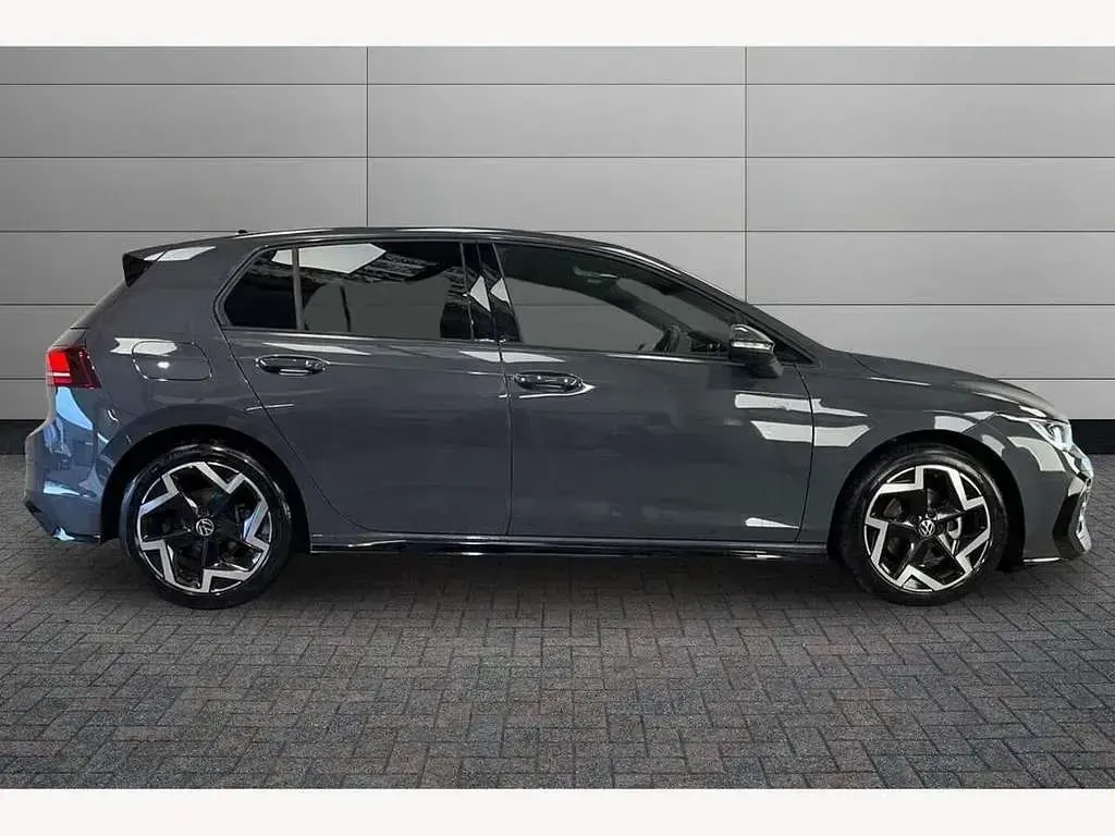 Used VW Golf VIII R-line 148 HP (108 kW) 2025 Dolphin grey Hatchback