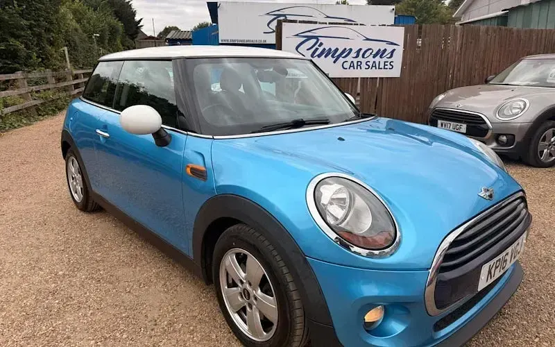 Used Mini Cooper Hatch 136 HP (100 kW) 2017 Hatchback