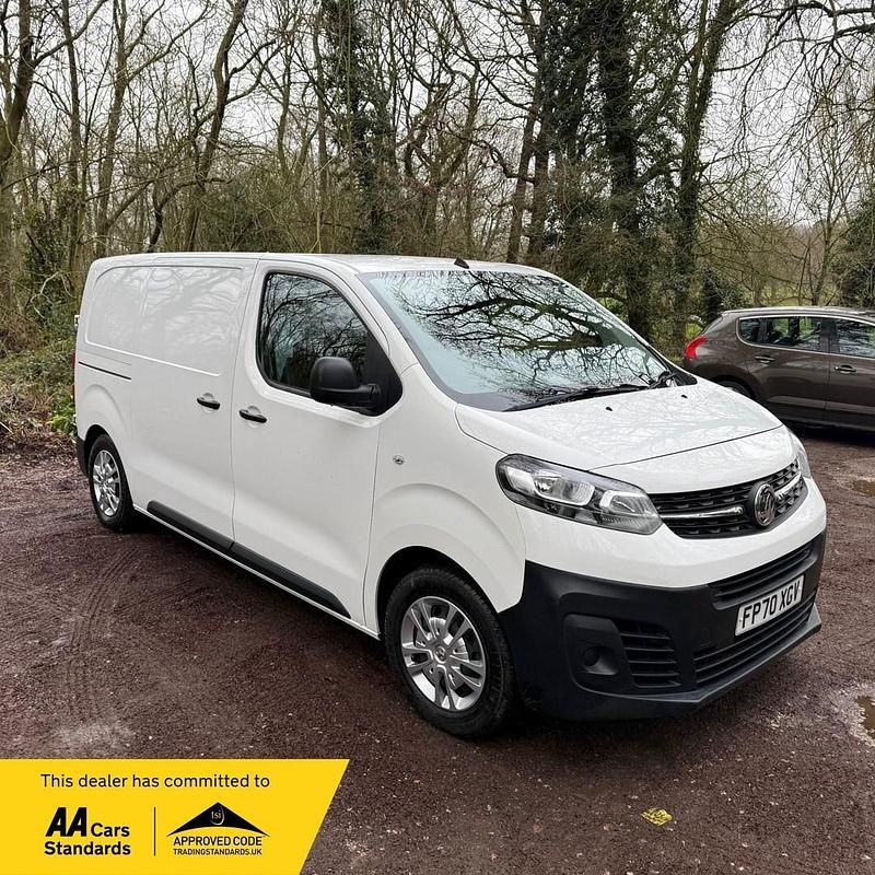 Used Vauxhall Vivaro 100 HP (73 kW) 2020 White MPV