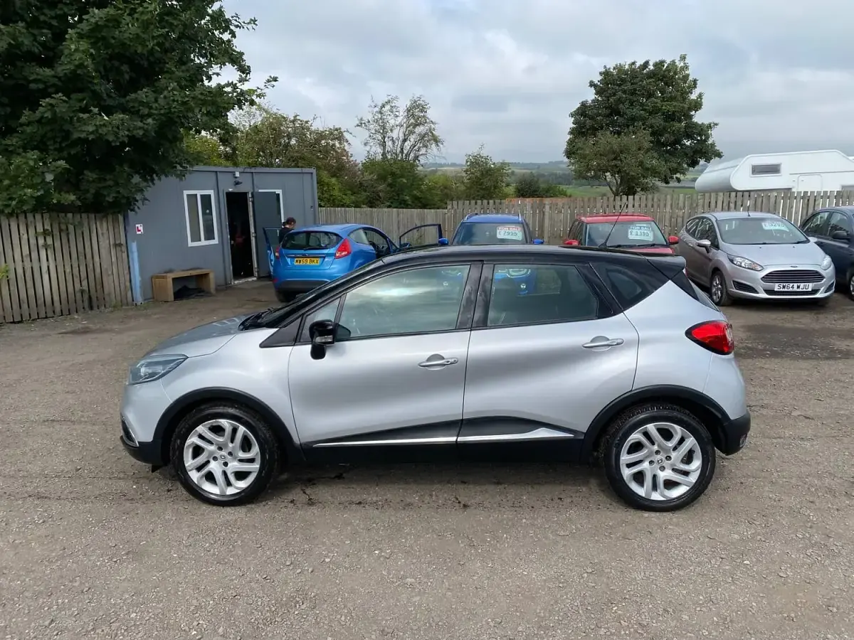 Used Renault Captur Dynamique 2015 Silver SUV