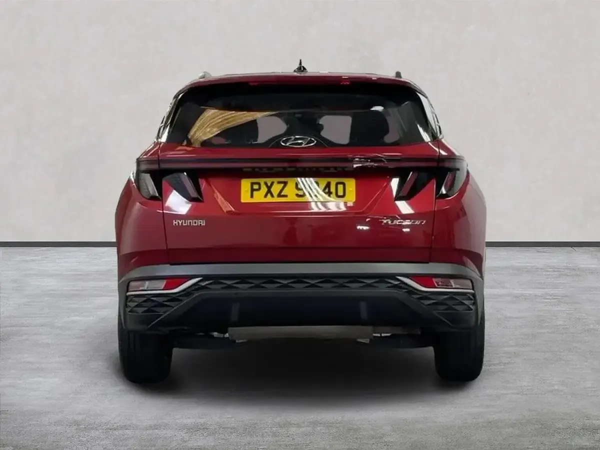 Used Hyundai Tucson SE 180 HP (132 kW) 2022 Red SUV