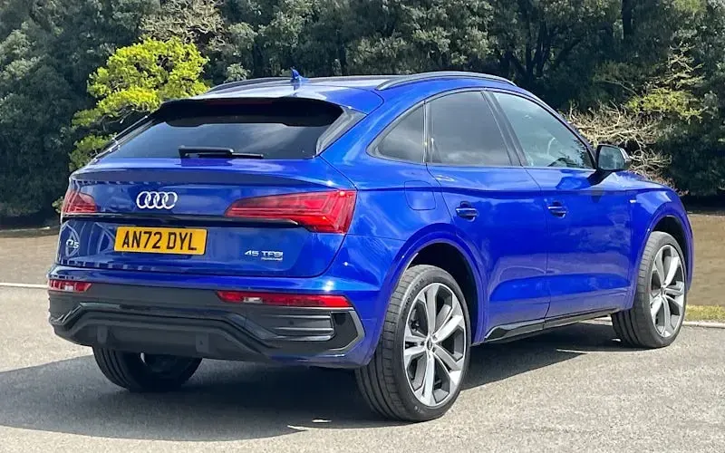 Usado Audi Q5 Sportback Comfort 265 CV (194 kW) 2022 Azul SUV