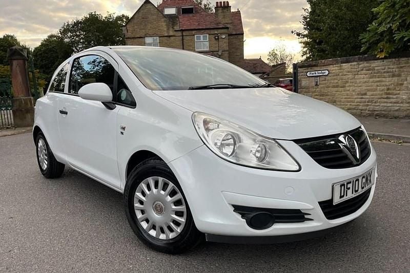 White Used 2010 Vauxhall Corsa S Hatchback | £2,250 (Fair price) - Image 1/1