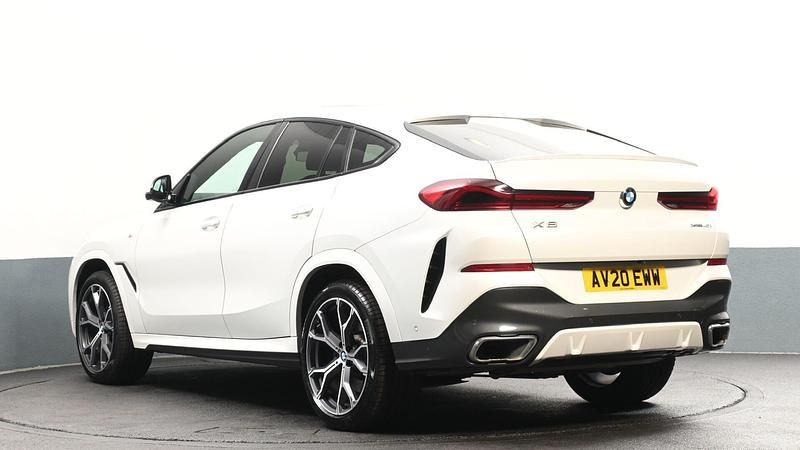 Used BMW X6 M Sport 335 HP (246 kW) 2020 White SUV