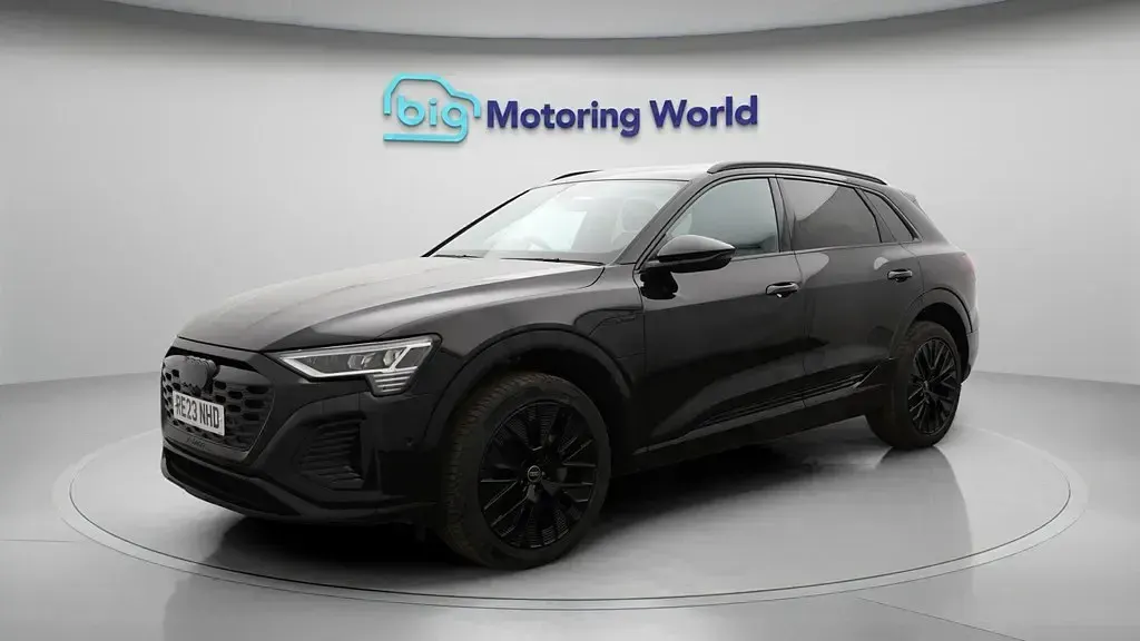 Używany Audi Q8 e-tron Black Edition 11 kW (15 KM) 2023 SUV