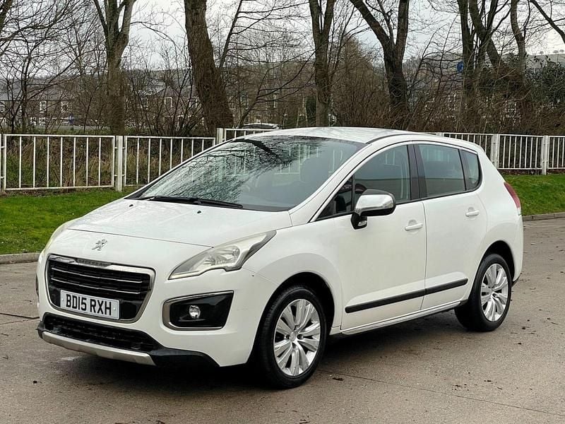 Used Peugeot 3008 Active 115 HP (84 kW) 2015 White Hatchback