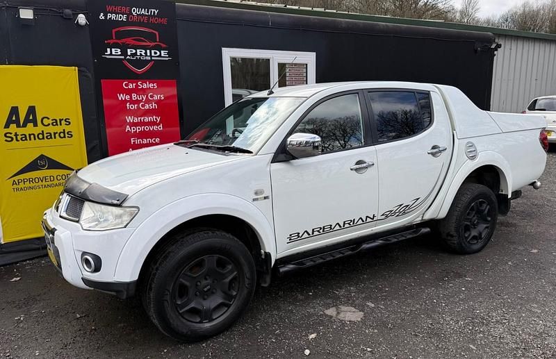 Used Mitsubishi L200 176 HP (129 kW) 2011 White Pickup