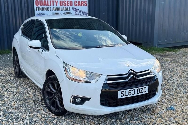 Used Citroën DS4 Start 115 HP (84 kW) 2013 White Hatchback