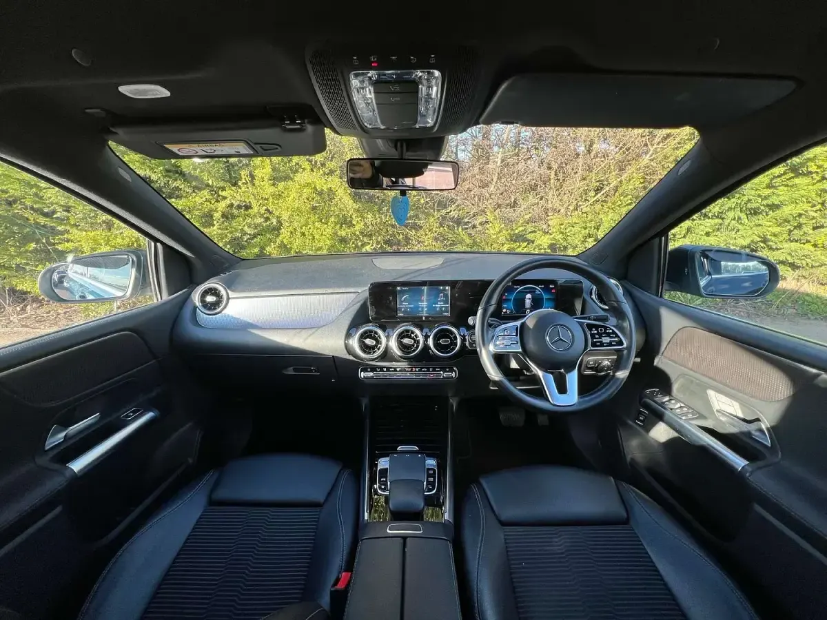 Used Mercedes B180 136 HP (100 kW) 2019 Blue Hatchback