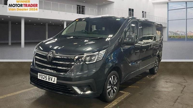 Grey Used 2025 Renault Trafic MPV | £28,994 (Expensive) - Image 1/4