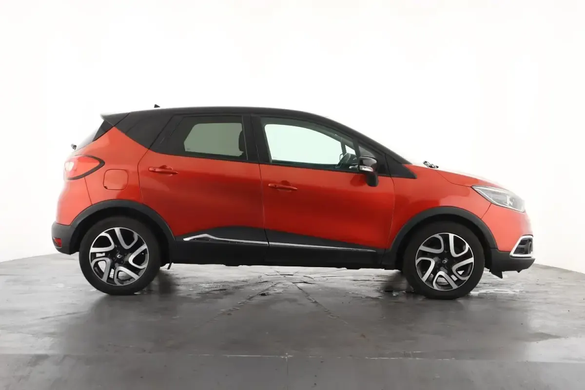 Gebraucht Renault Captur Signature 120 PS (88 kW) 2015 Rot SUV
