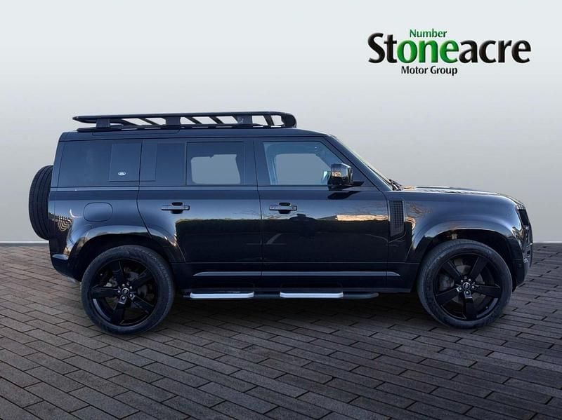 Used Land Rover Defender HSE 240 HP (176 kW) 2020 Black Estate