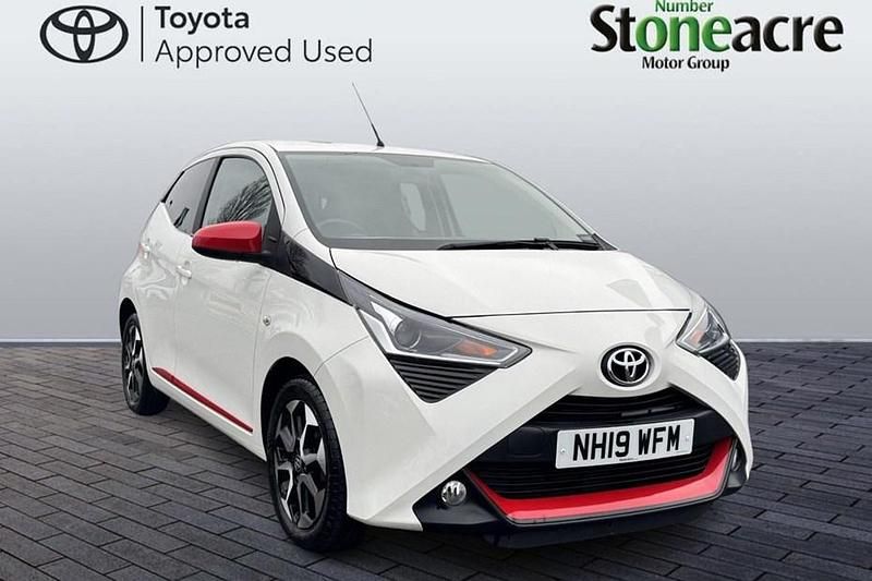Used Toyota Aygo Trend 2019 White Hatchback