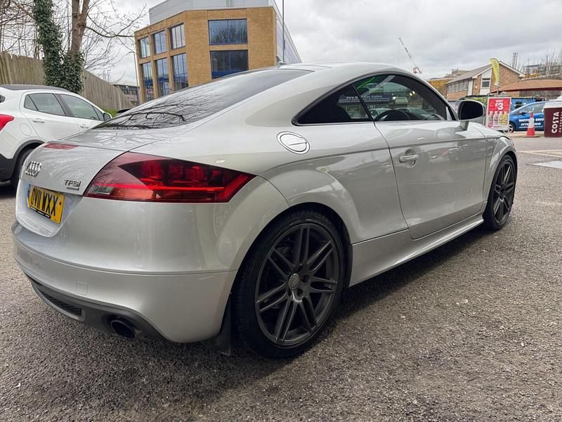 Used Audi TT 211 HP (155 kW) 2011 Silver Coupe
