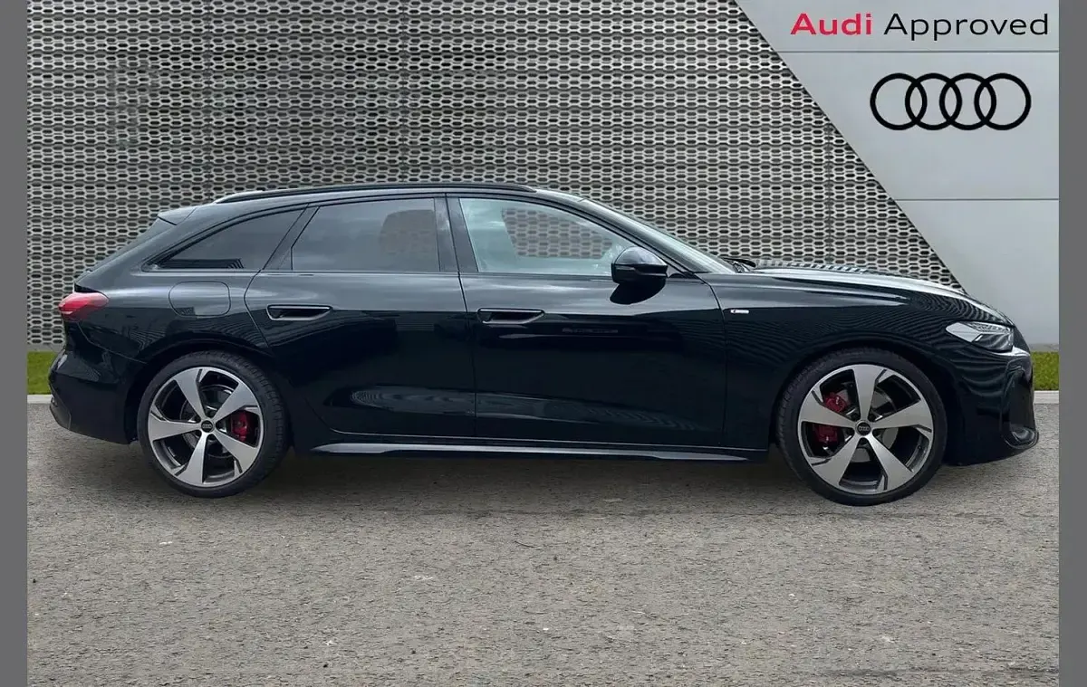 Used Audi A5 Comfort 200 HP (147 kW) 2026 Black Estate