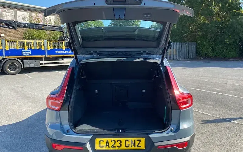 Used Volvo XC40 Plus 197 HP (144 kW) 2023 Grey SUV