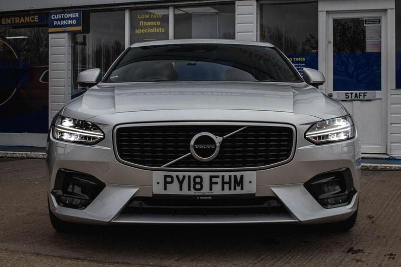 Used Volvo S90 R-Design 190 HP (139 kW) 2018 Silver Sedan