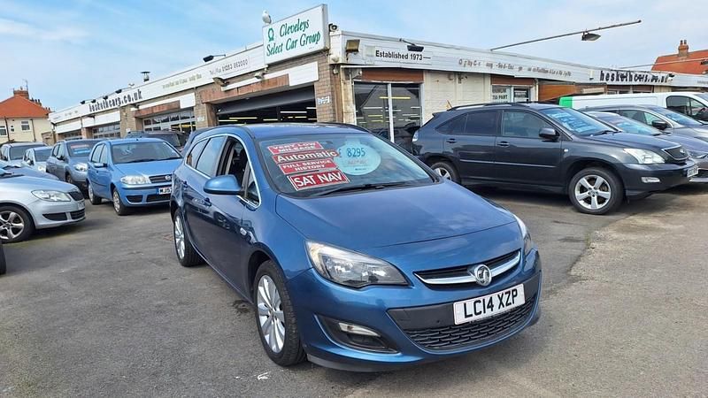 Second-hand Vauxhall Astra 115 CP (84 kW) 2014 Albastru Break