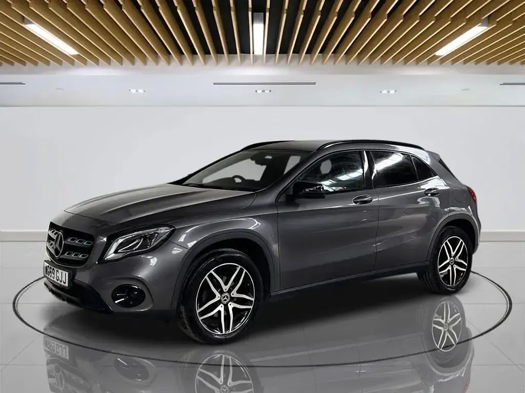 Used Mercedes GLA180 Urban 122 HP (89 kW) 2020 Grey SUV