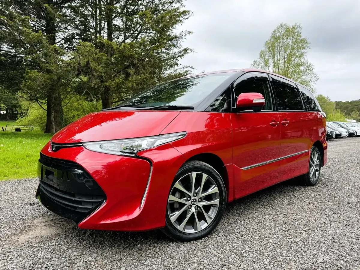 Used Toyota Estima 2016 Red MPV