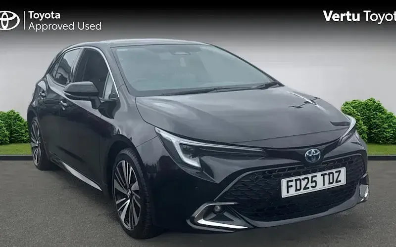 Used Toyota Corolla Design 140 HP (102 kW) 2026 Hatchback