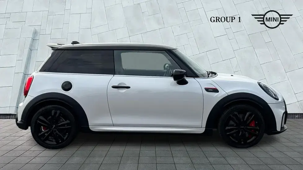 Used Mini John Cooper Works Hatch 228 HP (167 kW) 2023 White Hatchback