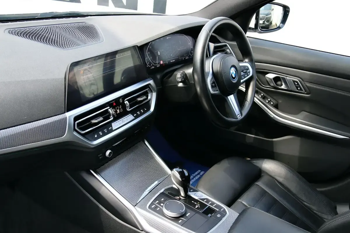 Used BMW 330e M Sport 292 HP (214 kW) 2022 White Sedan