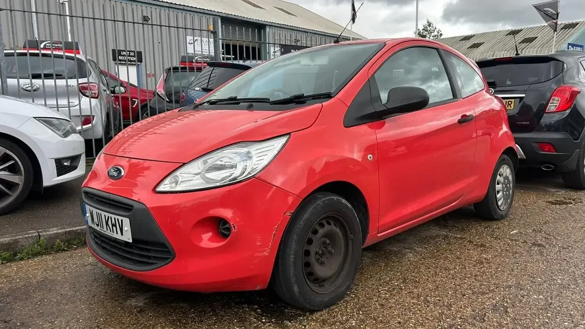 Used Ford Ka Studio 69 HP (50 kW) 2011 Red Hatchback
