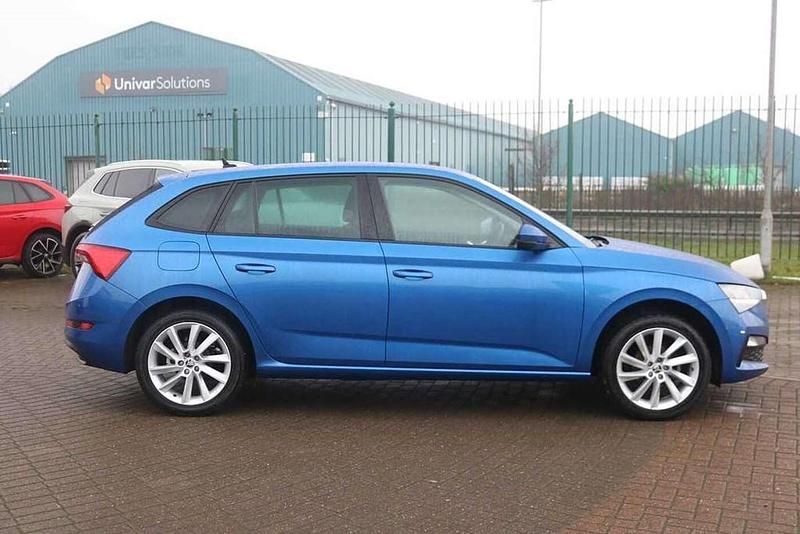 Used Skoda Scala SE L 94 HP (69 kW) 2021 Race blue metallic Hatchback