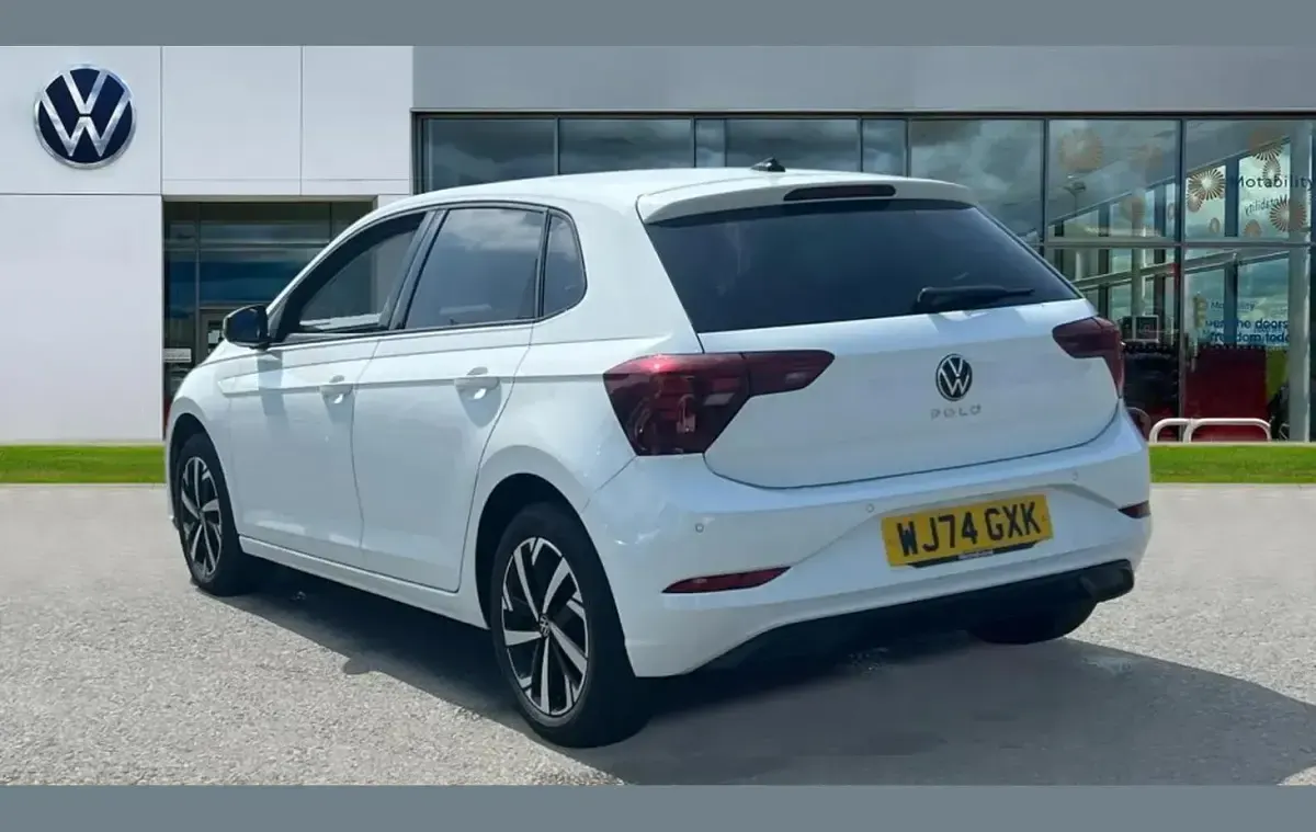 Used VW Polo Match 95 HP (69 kW) 2024 White Hatchback