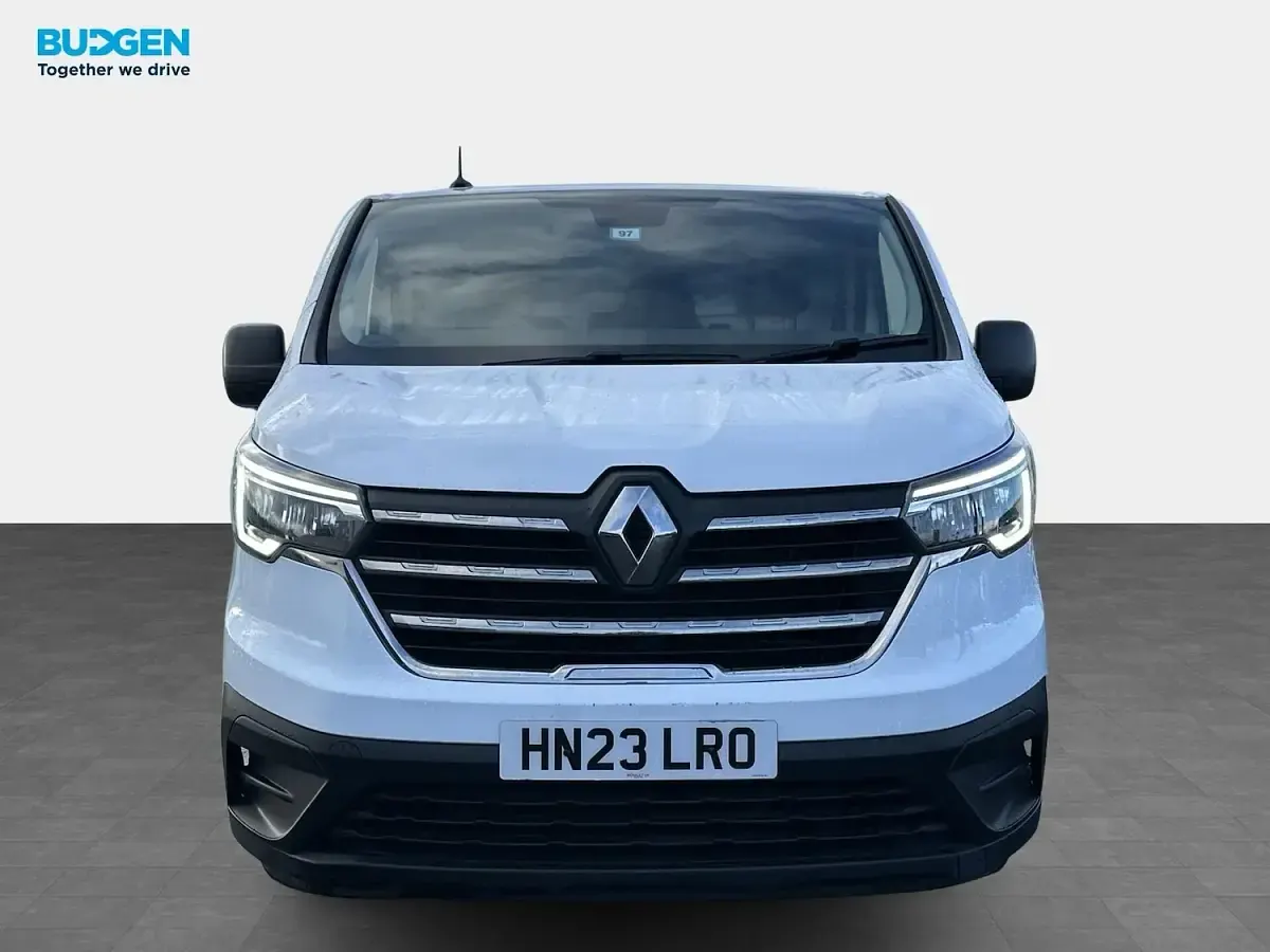 Used Renault Trafic Business 2023 White MPV