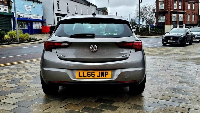 Used Vauxhall Astra SRi 2016 Grey Hatchback