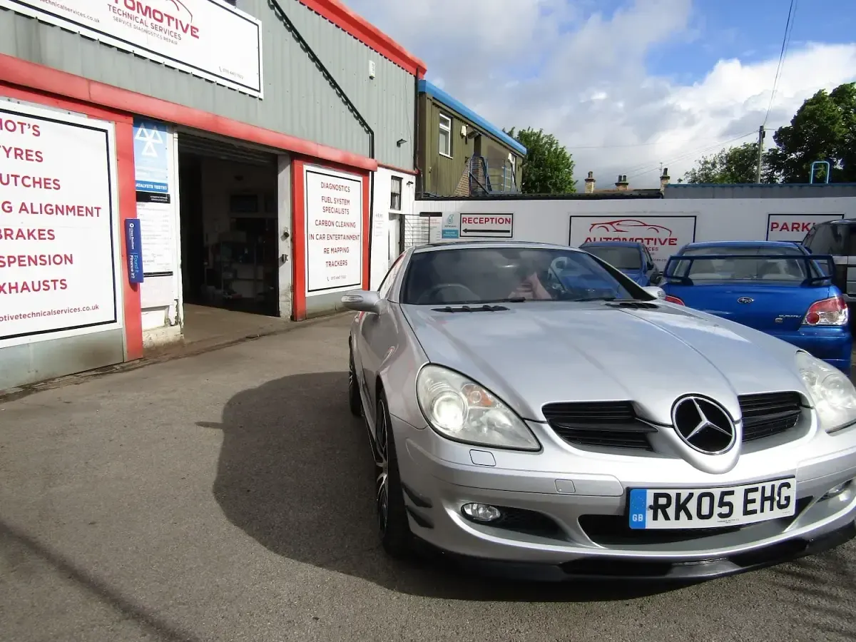 Used Mercedes SLK350 272 HP (200 kW) 2005 Silver Cabriolet