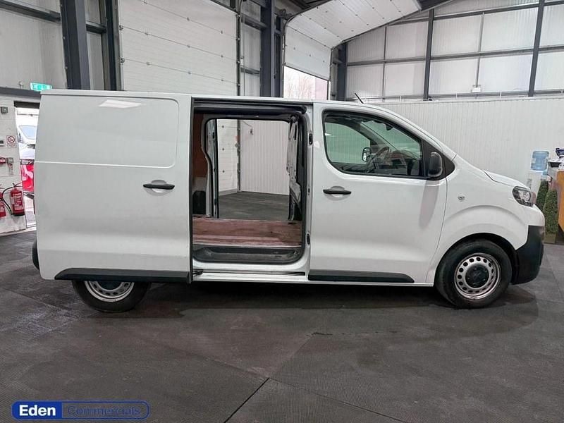 Second-hand Peugeot Expert Premium 2023 Alb Van