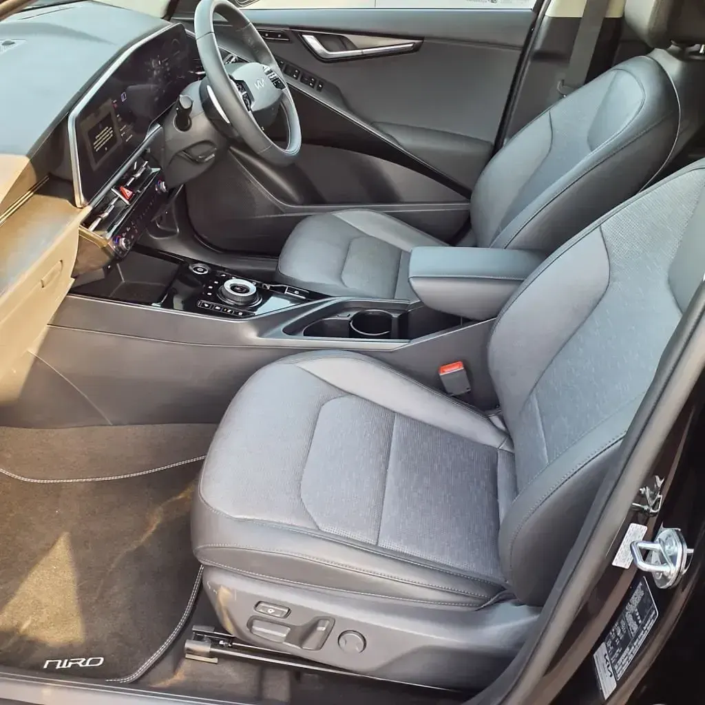 Used Kia Niro 148 kW (202 HP) 2024 Black SUV