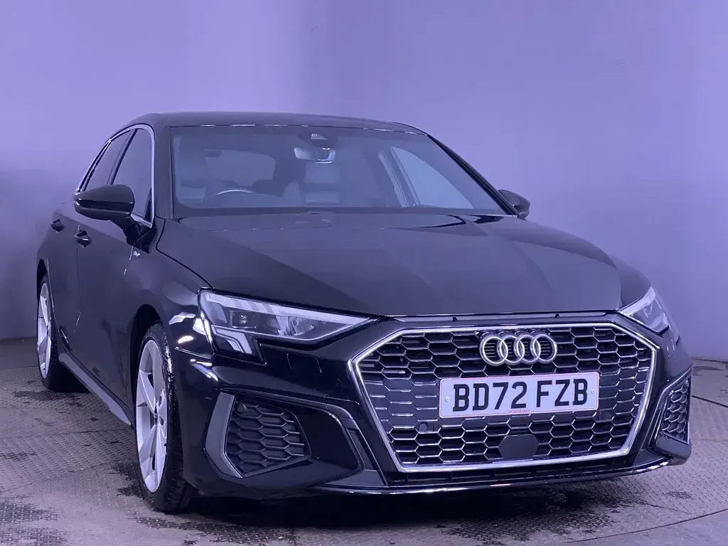 Begagnad Audi A3 Sportback S-Line 110 HK (80 kW) 2022 Svart Halvkombi