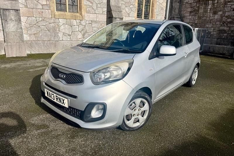 Used Kia Picanto 68 HP (50 kW) 2013 Silver Hatchback