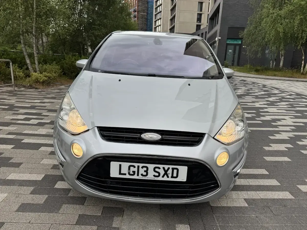 Used Ford S-MAX Titanium 115 HP (84 kW) 2013 Silver MPV