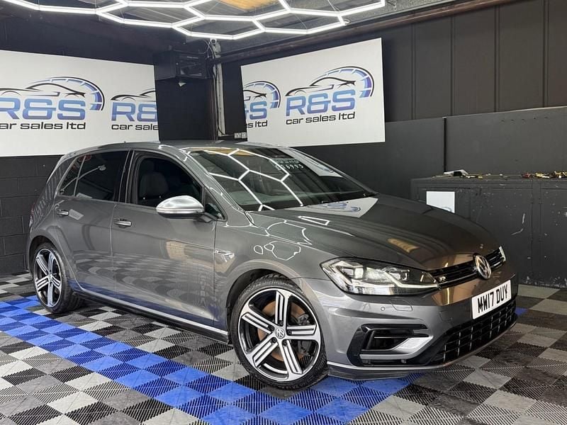 Begagnad VW Golf VII R 310 HK (228 kW) 2017 Grå Halvkombi
