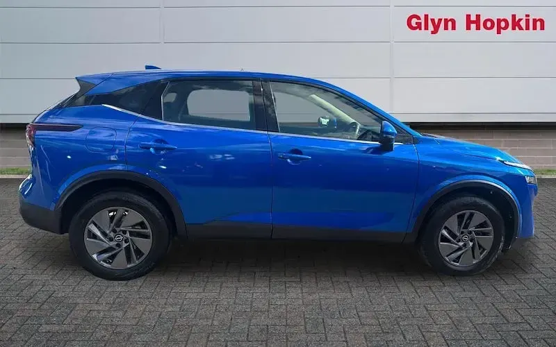 Used Nissan Qashqai Acenta Premium 140 HP (102 kW) 2023 Blue SUV