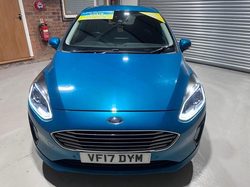 Used Ford Fiesta Titanium 120 HP (88 kW) 2017 Blue Hatchback