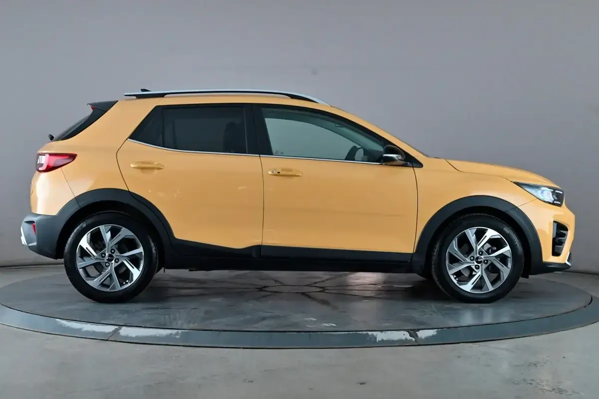 Used Kia Stonic GT-Line S 98 HP (72 kW) 2024 Yellow SUV