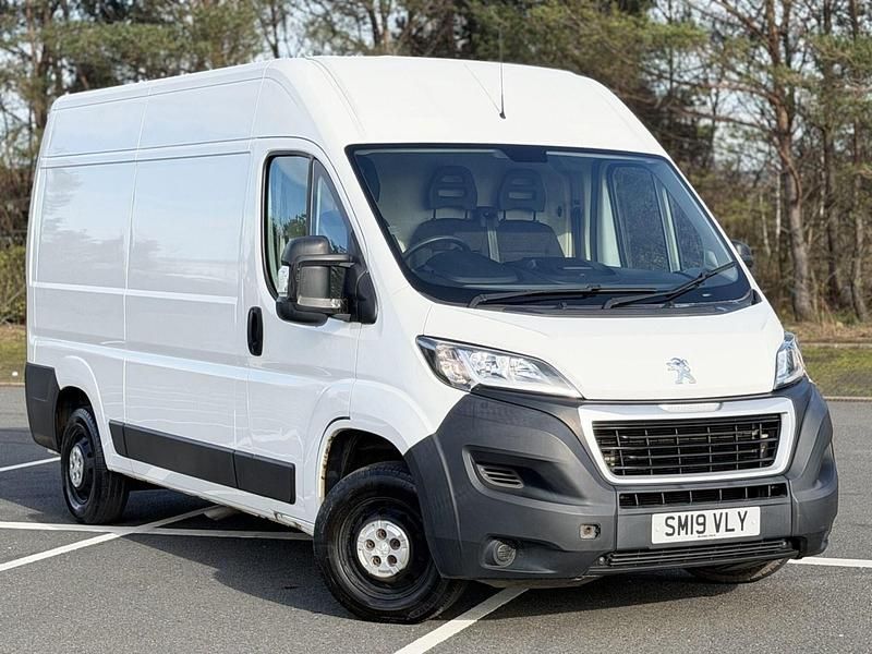 Used Peugeot Boxer 130 HP (95 kW) 2019 White Van