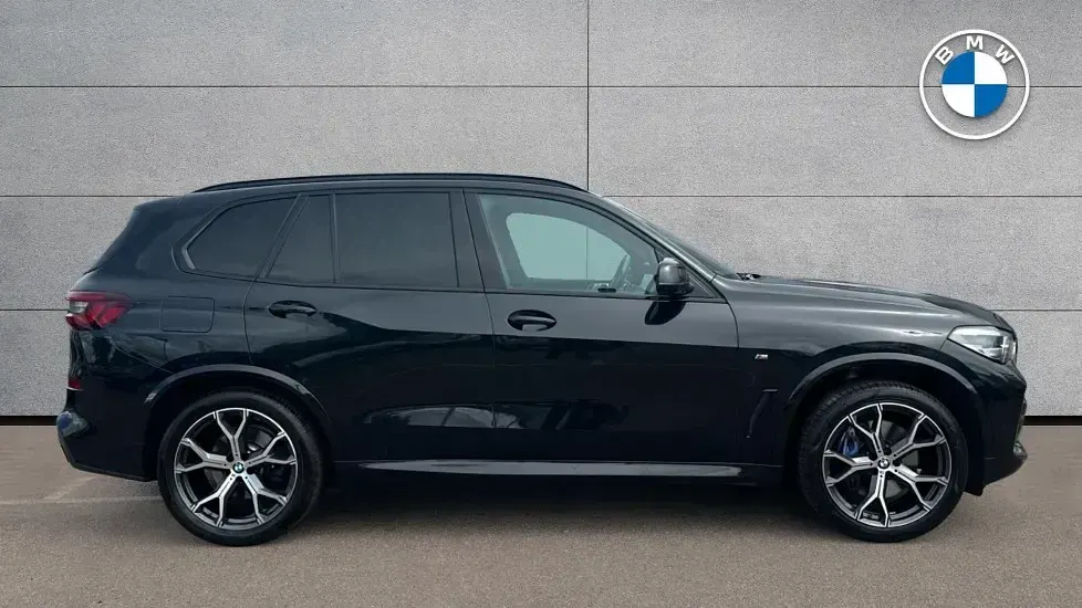 Used BMW X5 M Sport 335 HP (246 kW) 2022 Black SUV
