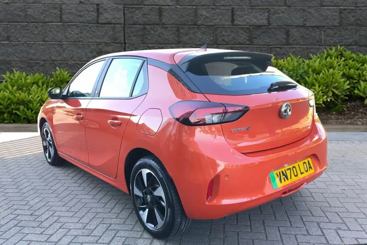 Used Vauxhall Corsa-e 98 kW (134 HP) 2020 Orange Hatchback