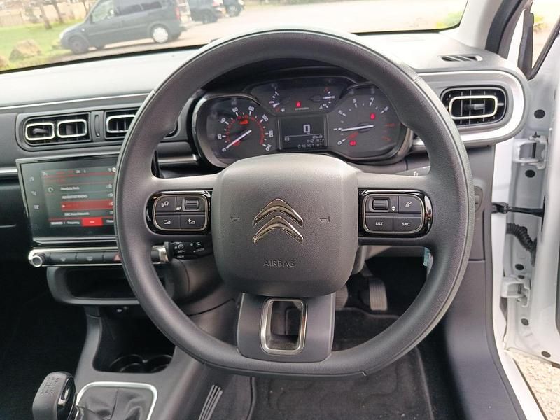 Used Citroën C3 PureTech 82 HP (60 kW) 2023 White Hatchback